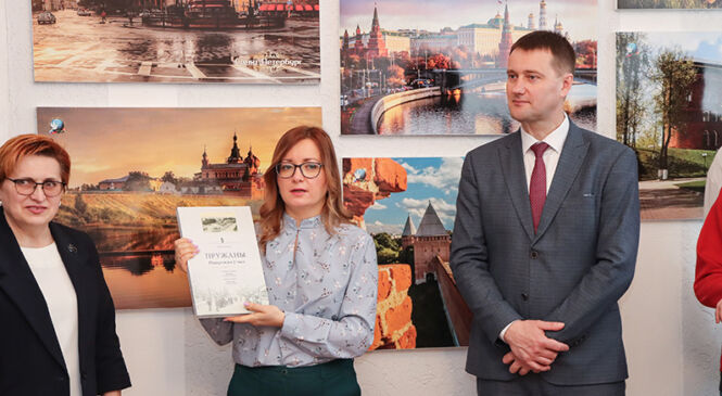 «Гарады Расіі» можна ўбачыць у беларускіх Пружанах! У цэнтральнай раённай бібліятэцы адкрылася выстава да Дня яднання народаў Беларусі і Расіі (+многа фота)