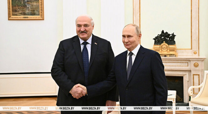 Александр Лукашенко предложил Владимиру Путину обсудить ряд региональных проблем