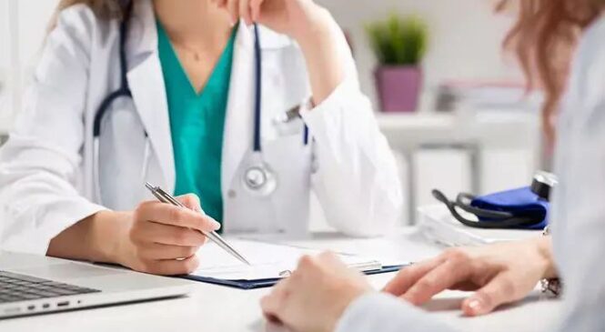 Куда обращаться за медпомощью в праздничные дни ноября