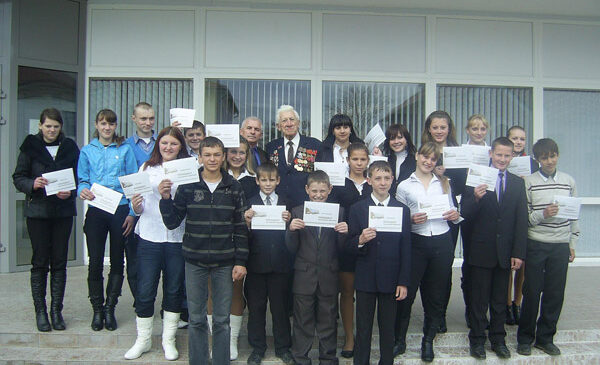 Пружанские школьники получили письма от Президента