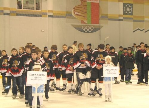 Команда из Пружан победила в турнире «Золотая шайба» в младшей возрастной группе