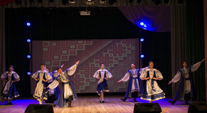 З прафесійным святам віншуе кіраўніцтва раёна работнікаў і ветэранаў сферы культуры