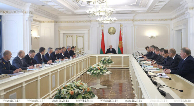 От союзных программ и экономики до национальной безопасности — Лукашенко собрал совещание с Совмином