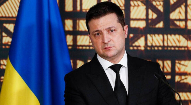 Зяленскі: Украіна штодзень страчвае 60-100 ваенных забітымі і каля 500 параненымі