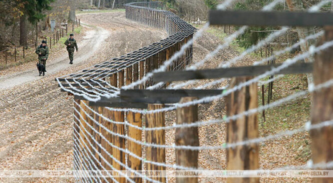 Украина закрывает пункты пропуска на границе с Россией и Беларусью