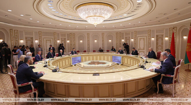 Не толькі гандаль і пастаўкі. Лукашэнка прапанаваў Курскай вобласці супрацоўніцтва пад ключ