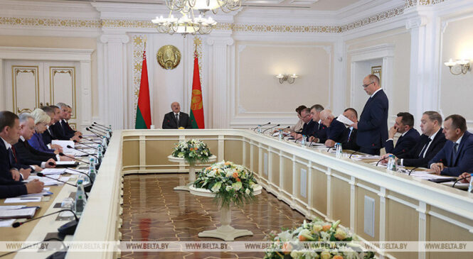 Што зменіцца ў распараджэнні дзяржмаёмасцю. На нарадзе ў Лукашэнкі абмеркавалі асноўныя падыходы