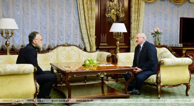 Нараджэнне ідэалогіі, саюзніцтва і «эпік фэйл» ліберастаў. Аб чым гаварылі Лукашэнка і расійскі філосаф Дугін