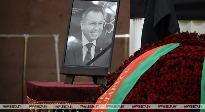 Лукашэнка развітаўся з Уладзімірам Макеем, які заўчасна пайшоў з жыцця