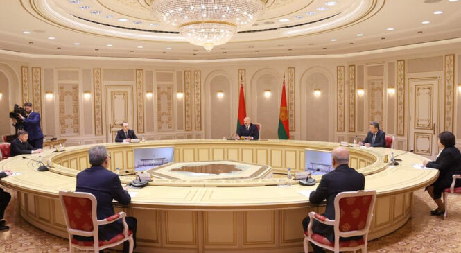 Лукашэнка прапанаваў партнёрам па СНД скаардынавана абнаўляць судовую сферу