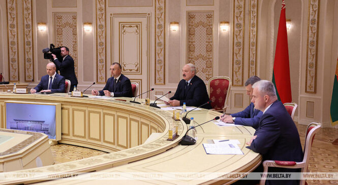 Лукашэнка ацаніў аб’ём гандлю з Ліпецкай вобласцю: нядрэнная лічба, але паўмільярда лепш