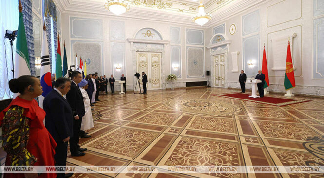 Прэзідэнт прыняў даверчыя граматы паслоў дзевяці замежных дзяржаў