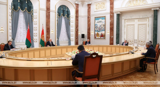 Умацаванне даверу, істэрыкі Захаду і план дзеянняў у эканоміцы. Аб чым гаварыў Лукашэнка з кіраўнікамі МЗС АДКБ?