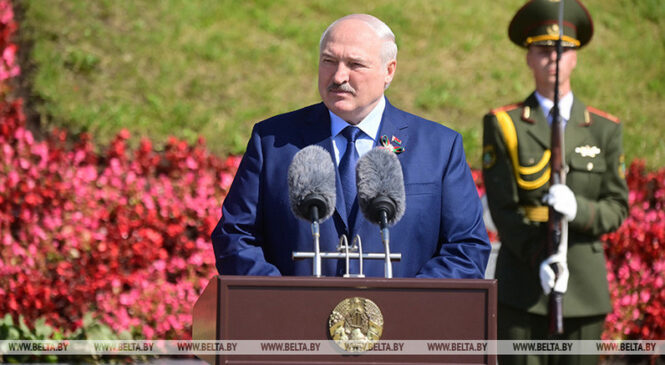 Выступленне Лукашэнкі на цырымоніі ўскладання вянка і кветак у мемарыяльным комплексе «Курган Славы»
