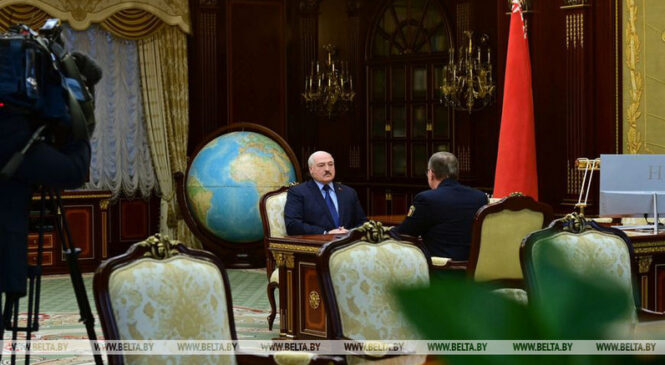 Нагляд у войсках і эканоміцы, расследаванне фактаў генацыду. Галоўныя тэмы даклада генпракурора ў Лукашэнкі