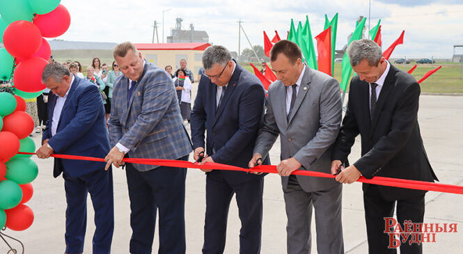 Новую сучасную ферму на 1000 галоў дойнага статка адкрылі ў «Велікасельскім Агра» (+фотаальбом)