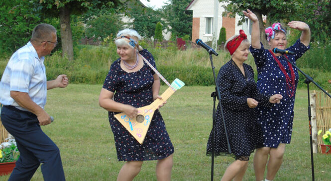 Як ні круці — Роўбіцку 464! Наш рэпартаж са свята аграгарадка (+фота)