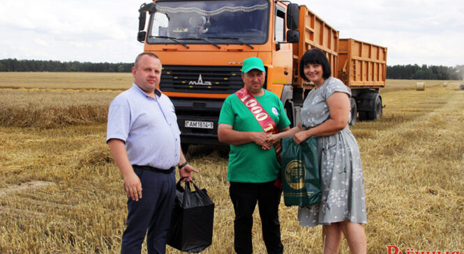 Перадавікі жніва-2023 Пружаншчыны прымалі заслужаныя віншаванні