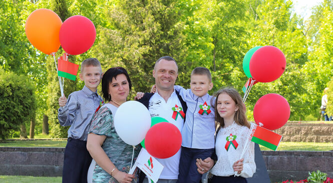 З Днём бацькі віншуюць Пружанскі райвыканкам і раённы Савет дэпутатаў