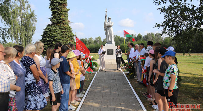 Адразу некалькі патрыятычных акцый і пакаленняў аб’яднаў мітынг у Рудніках, прысвечаны вызваленню Пружаншчыны і Камянеччыны (+фота)