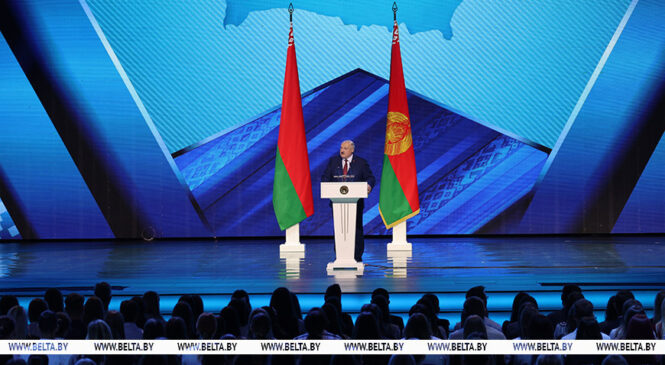 Лукашэнка расказаў пра планы Захаду з падачы Літвы «выключыць яго з палітычнага парадку дня»