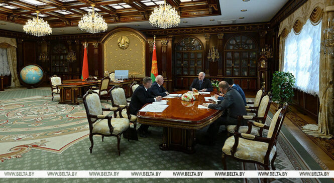 Якімі будуць новыя «Дарогі Беларусі»? Вось што патрабуе Лукашэнка ў дарожным будаўніцтве