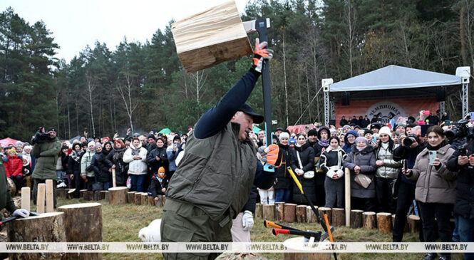 Лукашэнка пракаменціраваў вынікі выбараў у ЗША