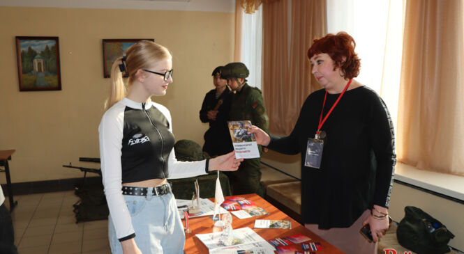 Старшакласнікам Пружаншчыны расказалі пра магчымасці вядучых ВНУ краіны, каб дапамагчы вызначыцца з прафесійным выбарам