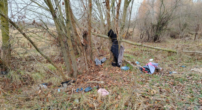 Карэспандэнты выехалі на месца звалкі непадалёк ад Сланімцоў і паглядзелі, ці прыбрана смецце