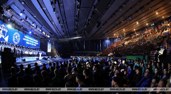 Лукашэнка — байцам студатрадаў: вашы ідэі і невычэрпная энергія — матор, які рухае Беларусь наперад