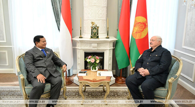 Александр Лукашенко провел встречу с Президентом Индонезии Прабово Субианто