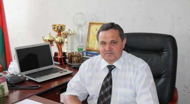 Звания «Заслуженный строитель Республики Беларусь» удостоен начальник государственного унитарного строительного предприятия «Пружанская ПМК-21» Василий Лукьянчук.