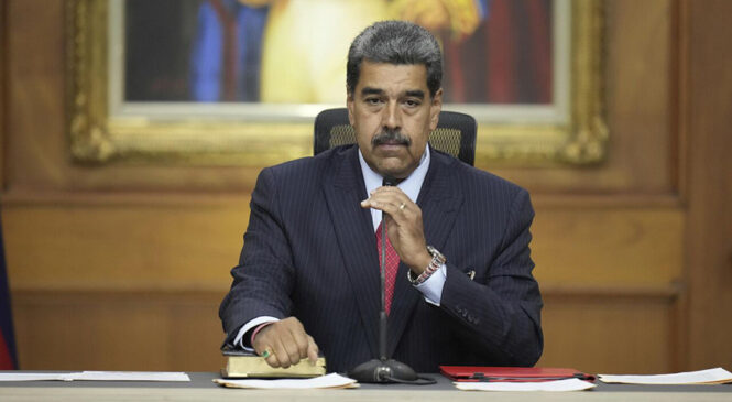 Лукашенко поздравил Президента Венесуэлы Николаса Мадуро с днем рождения