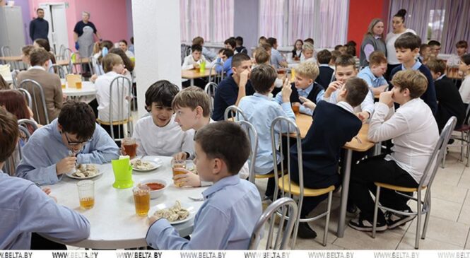 Нарушения в столовых, сниженный спрос на отдельные позиции: прокуроры Брестчины проводят проверки качества школьного питания