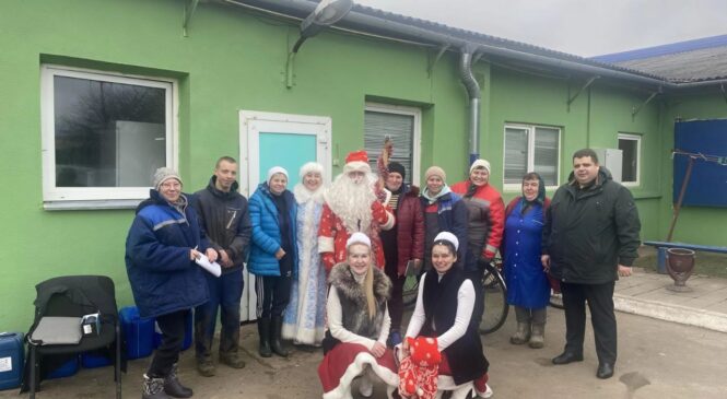 В ОАО «Агро-Колядичи» создают новогоднее настроение для работников ферм