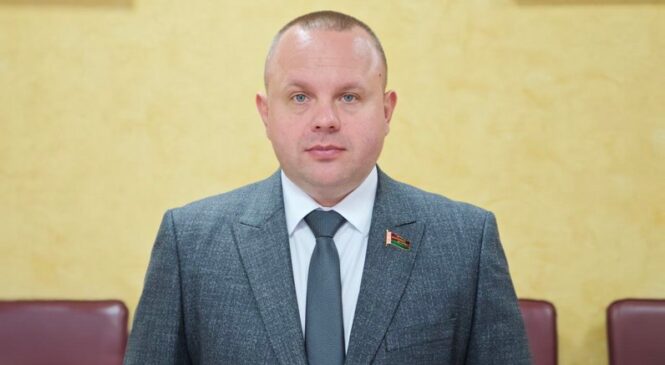 Комментируя значимость предстоящего второго заседания VII Всебелорусского народного собрания (ВНС), которое пройдет 18–19 декабря, Александр Пищ подчеркнул, что оно состоится на пороге новой пятилетки