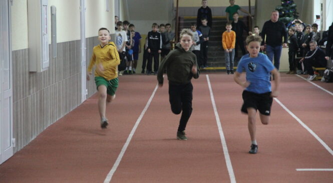 На базе ДЮСШ № 1 г. Пружаны состоялось открытое зимнее первенство района по легкой атлетике