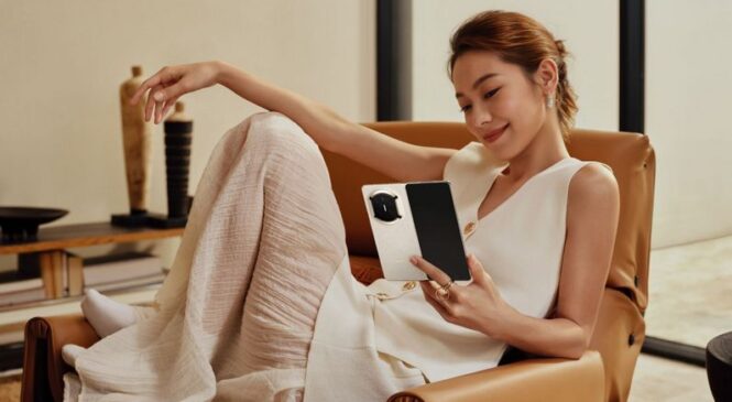 На рынок Беларуси приходит тонкий складной смартфон Huawei Mate X7 c флагманской камерой