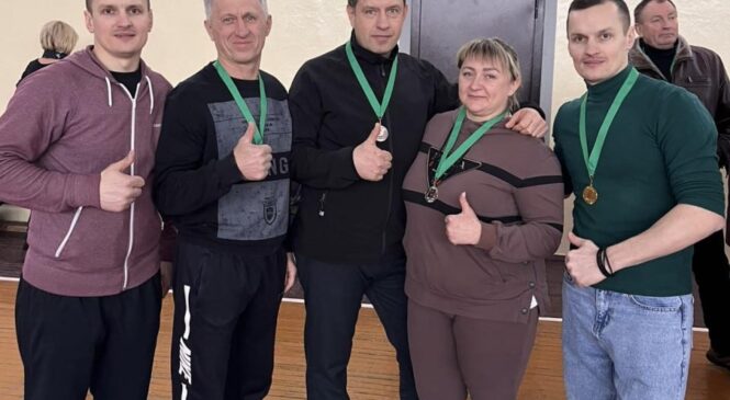 Работники Пружанского КУПП «Коммунальник» приняли участие в XIV зимней областной спартакиаде Белорусского профсоюза работников жилищно-коммунального хозяйства и сферы обслуживания, которая прошла в г. Бресте