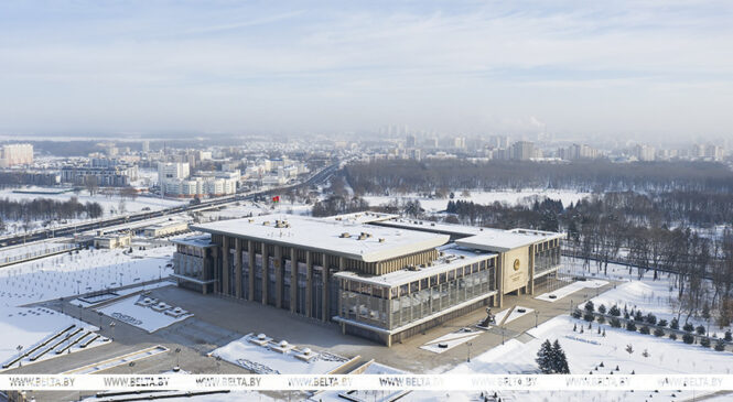Оперативная обстановка и плановая проверка готовности. Александр Лукашенко заслушал доклад главы МВД