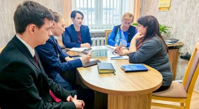 «Контракт истек, а я работаю»: на Брестчине профсоюзные юристы ответили на вопросы граждан