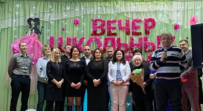 В школе дверь всегда открыта