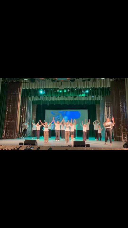 🎉 По результатам районного конкурса, лучшей многодетной семьей Пружанщины признана семья Строк ! 

💚Их яркие номера, глубокие семейные ценности и неподдельная радость покорили всех. Теперь эту дружную команду ждет следующий уровень — они будут достойно представлять наш район на областном этапе конкурса. Вперед, к новым вершинам!
#пружаны #многодетнаямама #семья #рекомендации