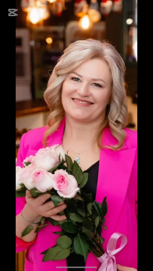 🔥🔥В дни весенней женской недели особенно важно говорить о главном – о том, какое место и какое значение занимает женщина в нашей стране.

☪️«Год белорусской женщины» – это песня, созданная на основе слов Президента о роли, ценности и внутренней силе женщины. В этих строках – уважение, признание и то, что не всегда говорится вслух. Мы сделали видео о выдающихся белорусских женщинах.

🎶 Если вам это откликается – делайте свои видео, свои истории, свои кадры под эту песню. Про тех, кто рядом, про тех, кем вы гордитесь. Пусть таких признаний и таких работ будет больше.❤️