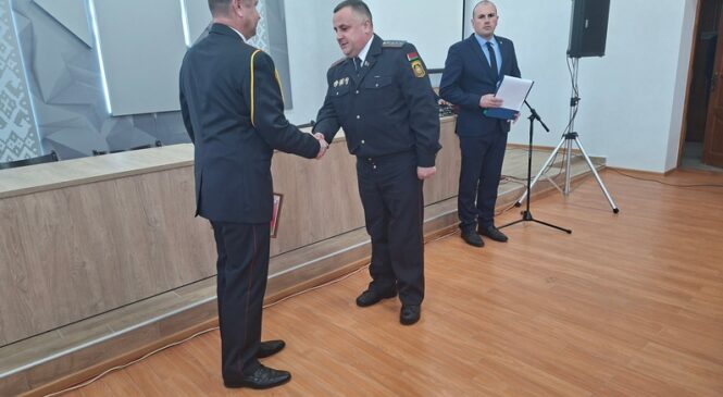 Свой профессиональный праздник — День милиции — на этой неделе отметили пружанские правоохранители