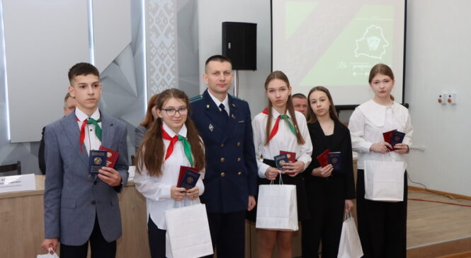 Мы — граждане Беларуси! В рамках всебелорусской акции под таким названием на прошедшей неделе на Пружанщине прошел ряд торжественных мероприятий, посвященных Дню Конституции