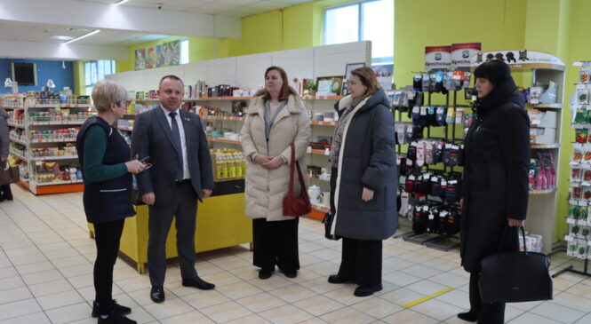 Усім цікавіцца і кожнаму дапамагаць